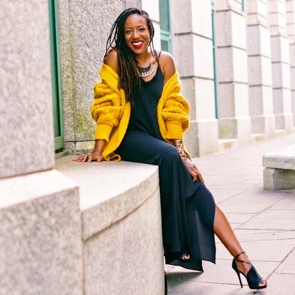 Meet your Posher, Dana - Picture 2 of 7